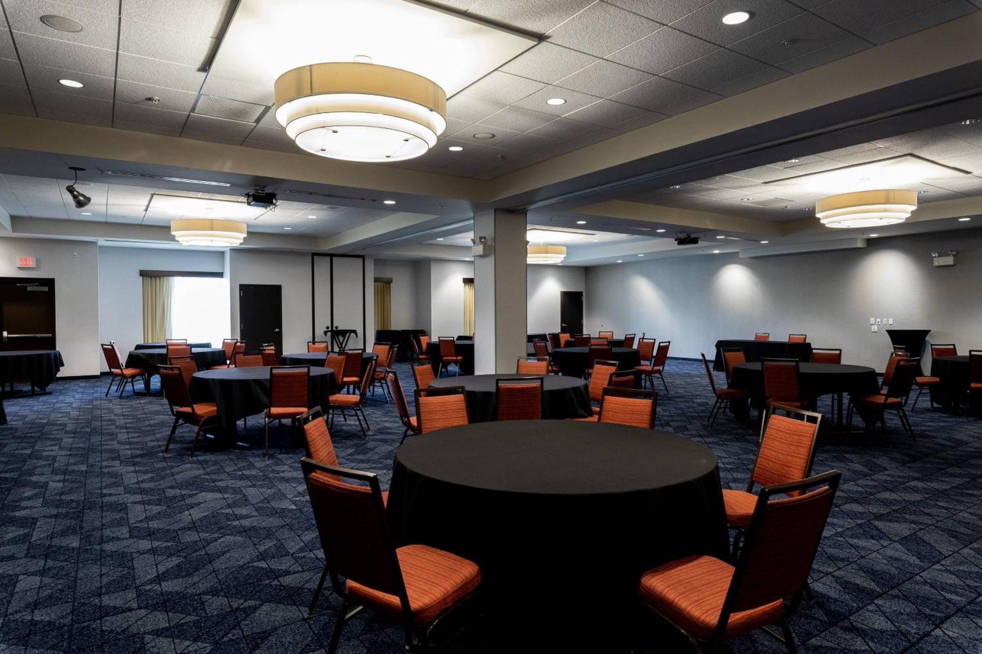 Courtyard By Marriott Cincinnati Midtown/Rookwood Eksteriør billede