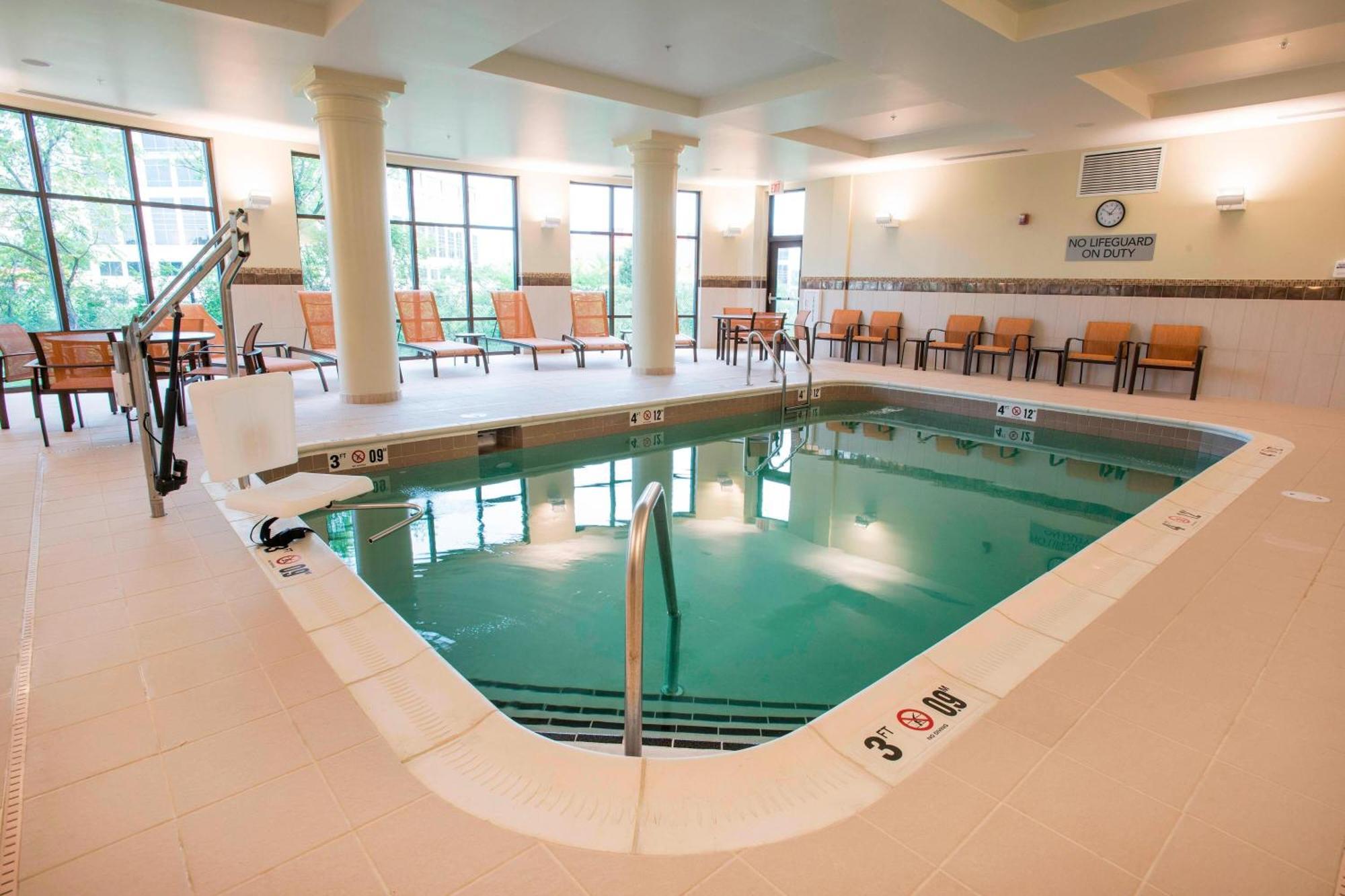 Courtyard By Marriott Cincinnati Midtown/Rookwood Eksteriør billede