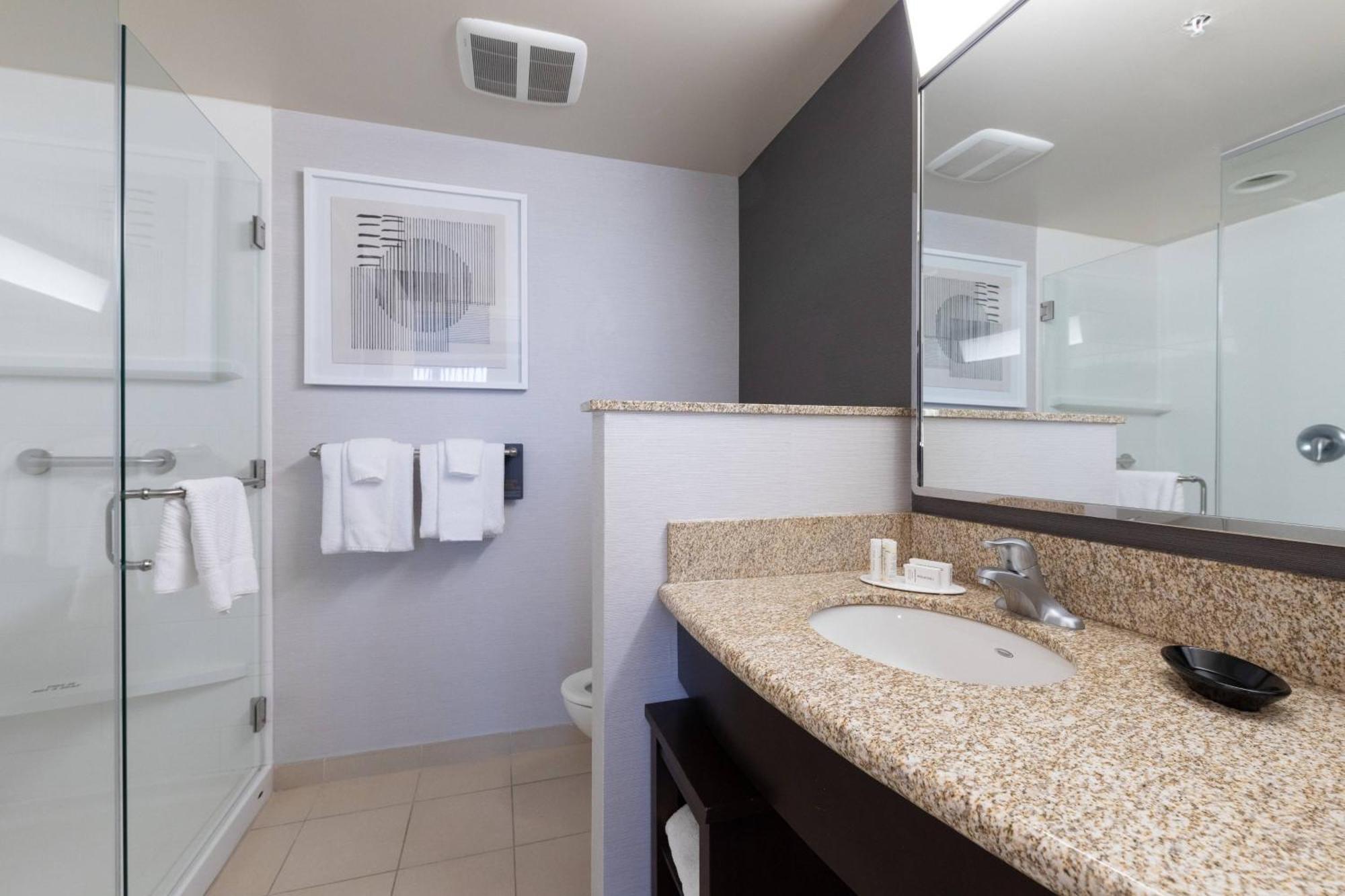 Courtyard By Marriott Cincinnati Midtown/Rookwood Eksteriør billede
